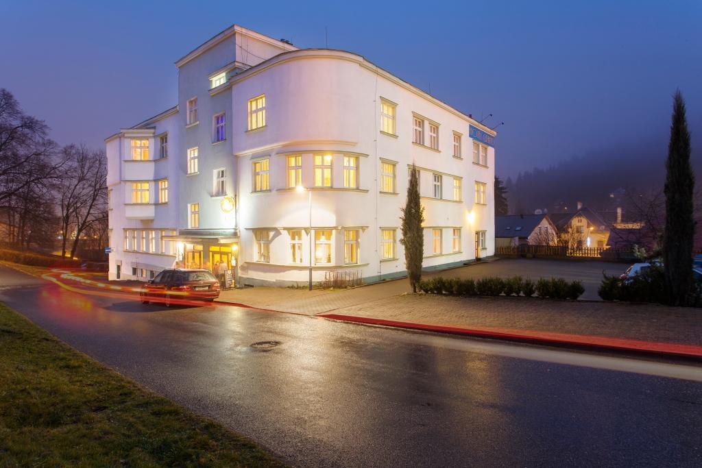 Hotel Grand تانفالد المظهر الخارجي الصورة